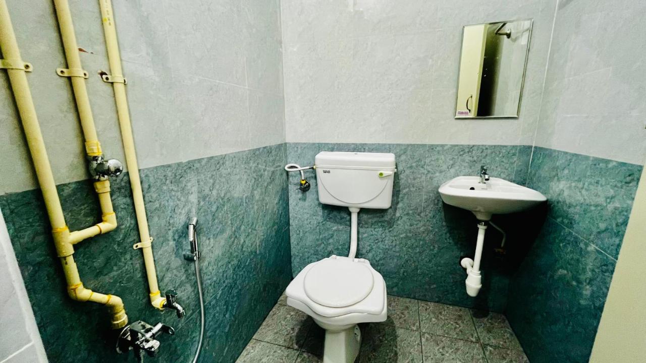 Hotel Star Nivas, Srirangam Tiruchirappalli Kültér fotó